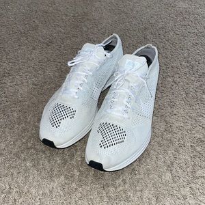 Nike Flyknit Racer Triple White 526628-100 Size 11.5 EUC